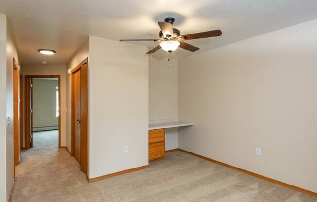 Upper Riverwalk Dining, 1 Bed/1 Bath