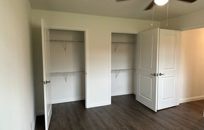 3 beds, 1.5 baths, 1,300 sqft, $1,450, Unit 3102