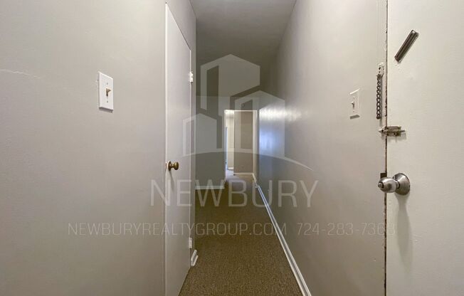 2 beds, 1 bath, 674 sqft, $725, Unit T 18