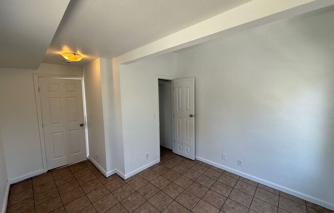 Bissell Ave, 203