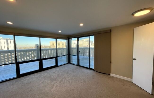 4 beds, 2 baths, 2,200 sqft, $4,500, Unit 1401