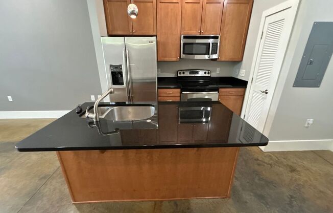 1 Bed | 1.5 Bath Downtown Raleigh Condo - Water&Internet Included