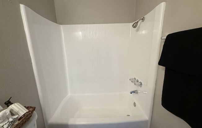 1 bed, 1 bath, 436 sqft, $2,195, Unit 84