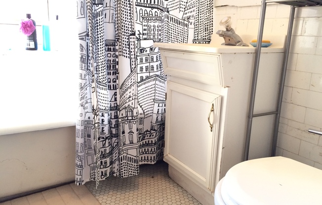1 bed, 1 bath, 605 sqft, $2,500, Unit 03-020