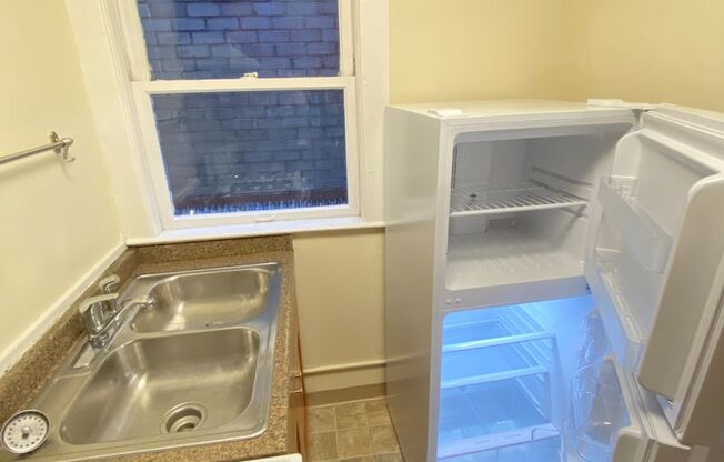 1 bed, 1 bath, 500 sqft, $1,595, Unit 103