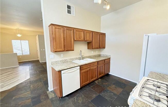 2 beds, 2 baths, $1,437