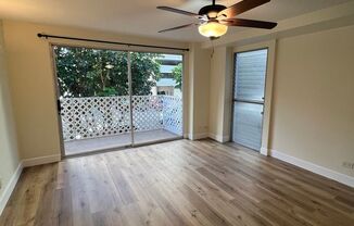 1 bedroom, 1 bath, 1 parking in the heart of Waikiki!