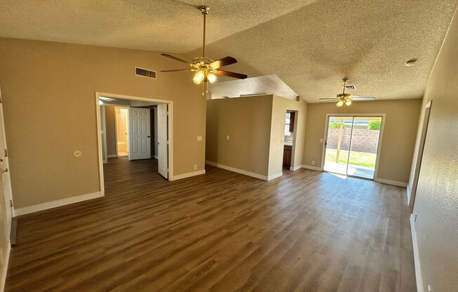 MI Special! *NEW* Paint *NEW* Flooring *NO* HOA Glendale Home 4 Rent!