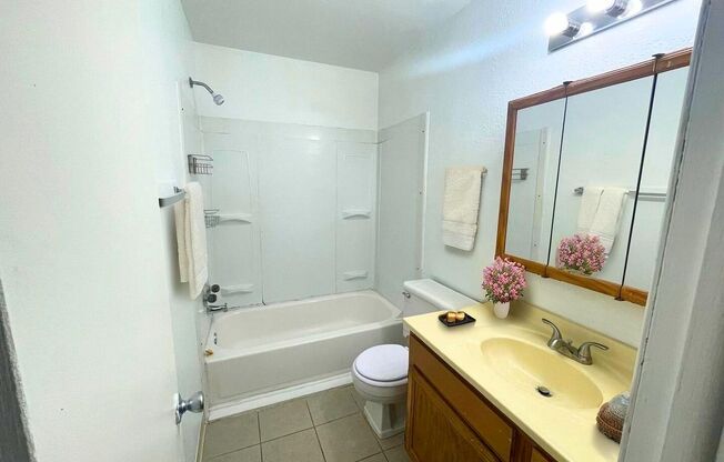 3 beds, 2 baths, 1,088 sqft, $1,292