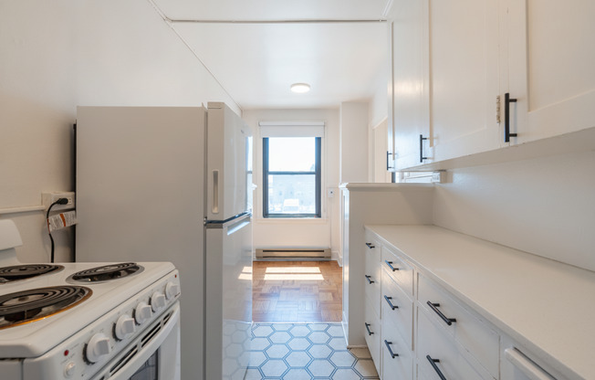 Studio, 1 bath, 200 sqft, $1,525