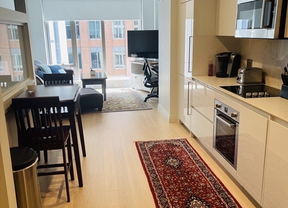 Studio, 1 bath, 531 sqft, $4,100, Unit 910