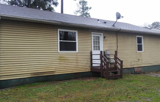 3 beds, 1 bath, $1,750