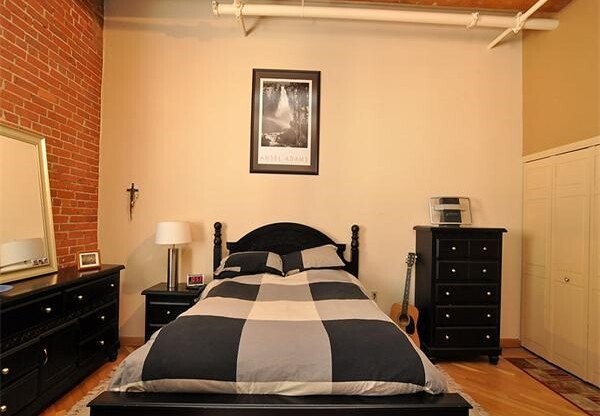15 SLEEPER ST