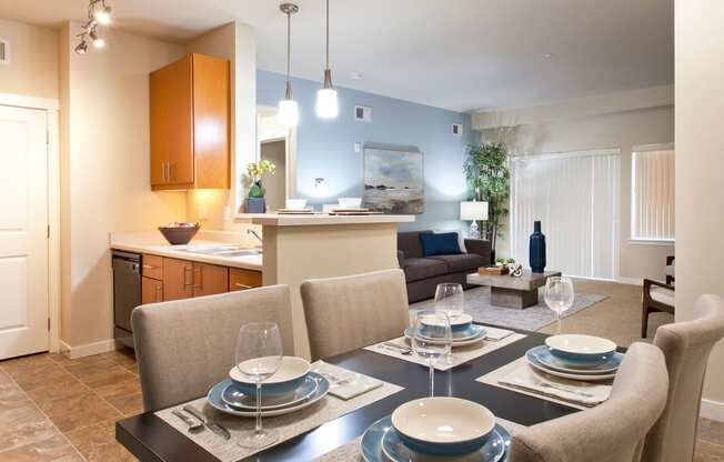 Island View Apartments Dining Room and Kitchen