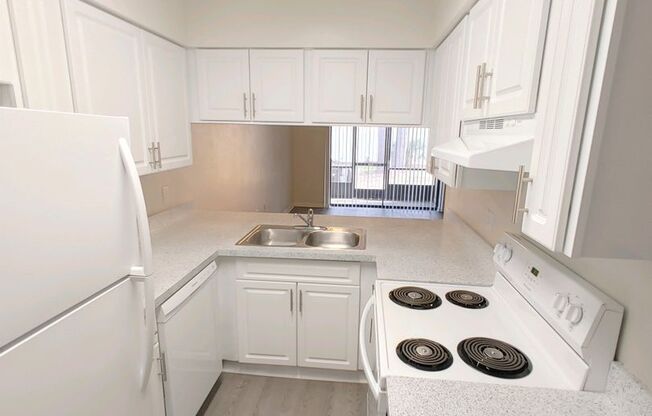 2 beds, 1.5 baths, 1,001 sqft, $1,375, Unit CW1806