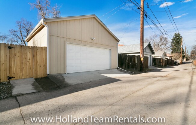 2 beds, 1 bath, $2,650