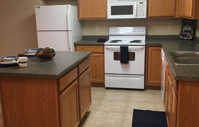 2 beds, 2 baths, 1,014 sqft, $1,480, Unit 1834-132