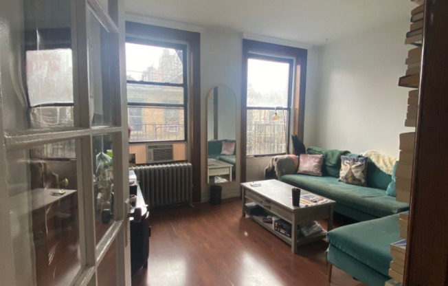 217 E 83 ST