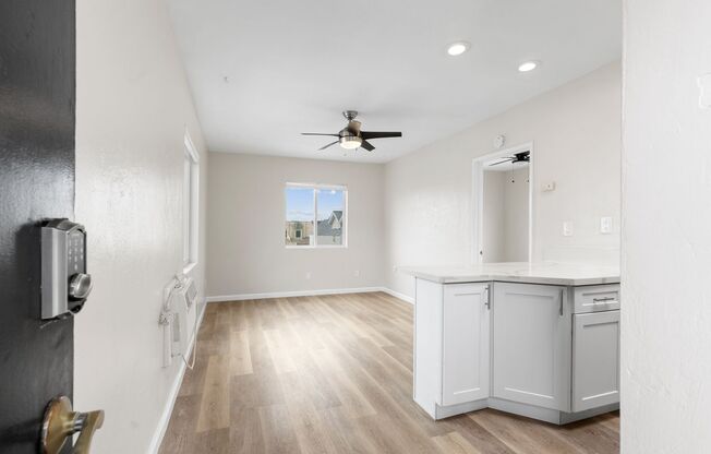 1 bed, 1 bath, 403 sqft, $2,545, Unit Unit 11