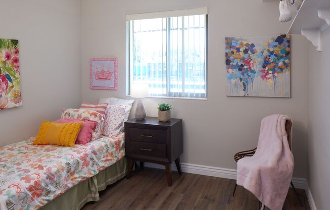 2 beds, 1 bath, 850 sqft, $1,099, Unit 122