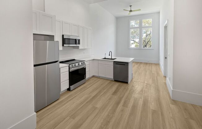 1 bed, 1 bath, 514 sqft, $1,850, Unit 1217