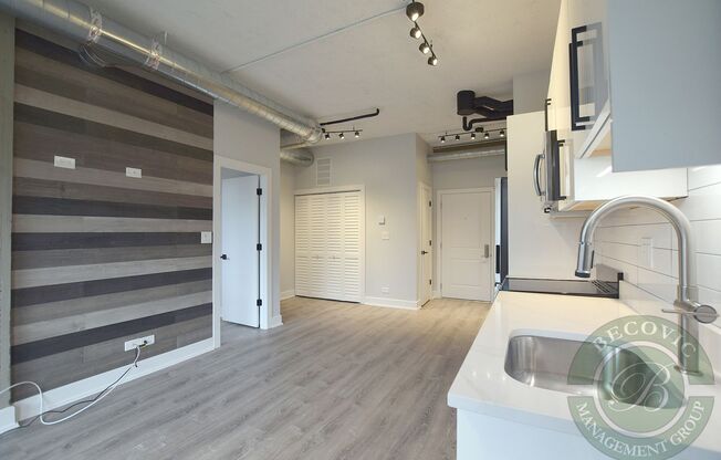 2 beds, 1 bath, 570 sqft, $2,350, Unit 102