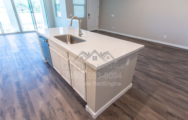 3 beds, 2.5 baths, 2,107 sqft, $2,395, Unit 4