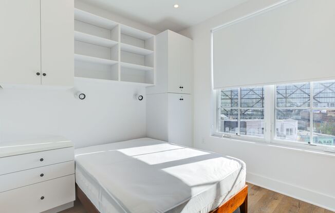 1 bed, 1 bath, 110 sqft, $1,490