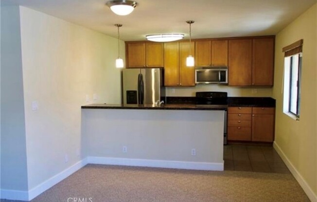 2 beds, 2 baths, 962 sqft, $3,900, Unit 565