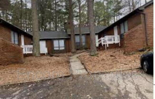 4826 HOLLENDEN RD