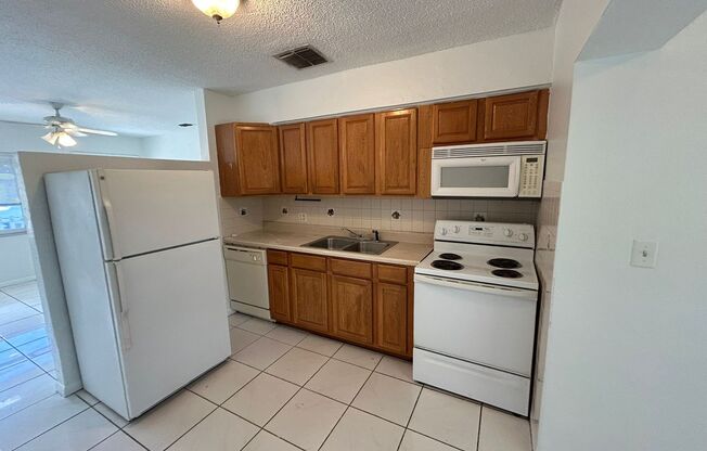 3 beds, 1 bath, $1,675