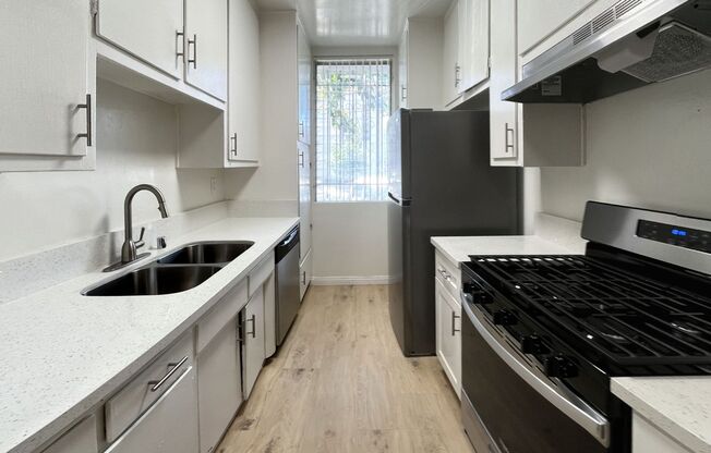 CMY - Bon Chere Apartments