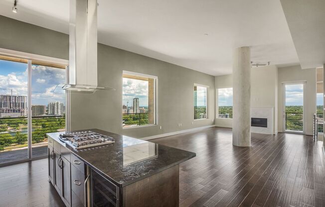 2 beds, 2.5 baths, 2,171 sqft, $9,728, Unit 1910