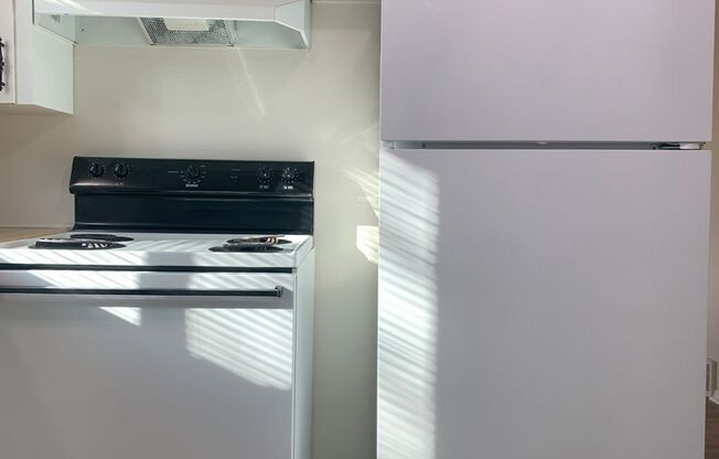 2 beds, 1 bath, 700 sqft, $945, Unit 9155