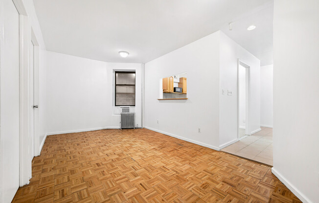305 E 105 ST
