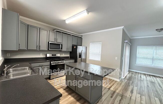 144 DARLEY DL LOOP