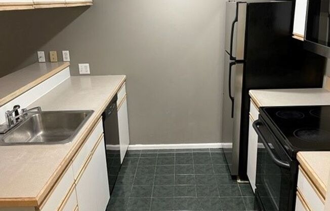 Upscale 1bd 1bath in Heart of Beltown With Hotel Like Feel!