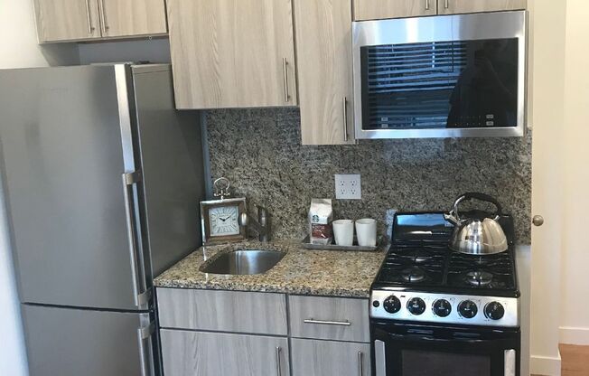 Studio, 1 bath, $1,550, Unit 16-18