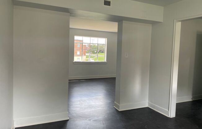 2 beds, 1 bath, 1,050 sqft, $1,150, Unit 31