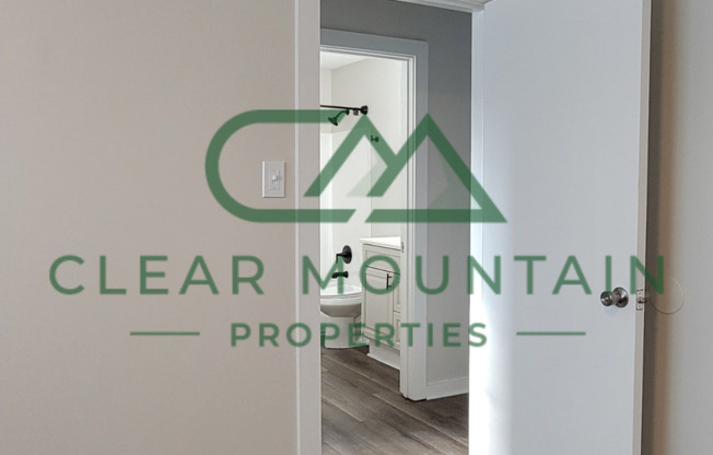 2 beds, 1 bath, 980 sqft, $1,225, Unit 52