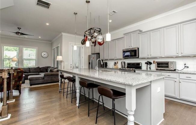 Large 3 Bedroom Luxury Townhome on Silver Comet Trail