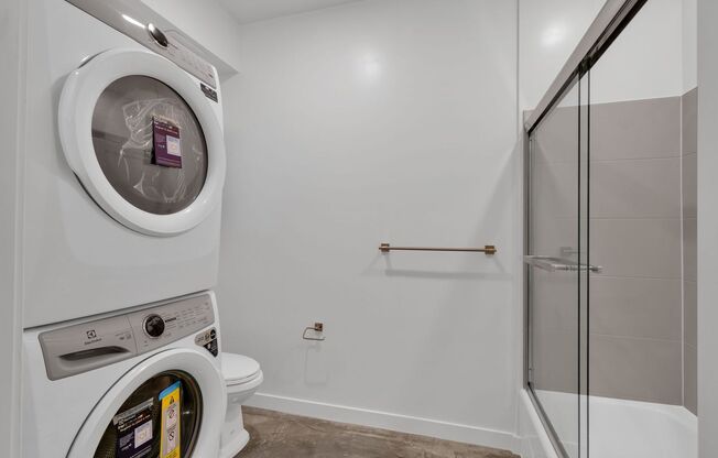 Studio, 1 bath, 290 sqft, $1,595, Unit 554