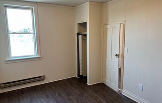 1 bed, 1 bath, $795, Unit 2