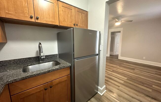 1 bed, 1 bath, 600 sqft, $1,395, Unit Unit 2