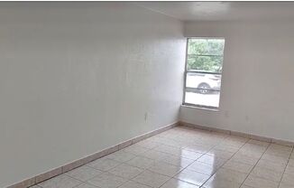 1 bed, 1 bath, $1,750, Unit B24