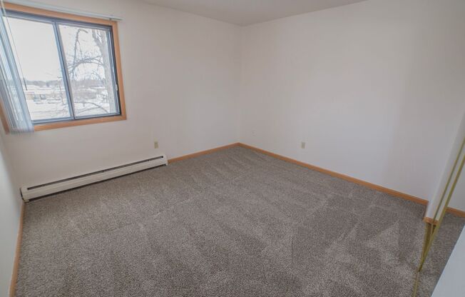 2 beds, 1 bath, 1,040 sqft, $960, Unit 2581-323