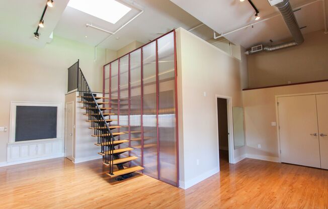 2 beds, 2.5 baths, 1,700 sqft, $1,950, Unit 410
