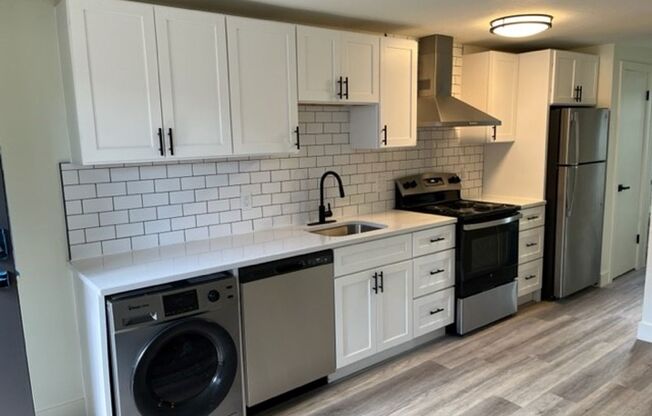 1 bed, 1 bath, 475 sqft, $1,545