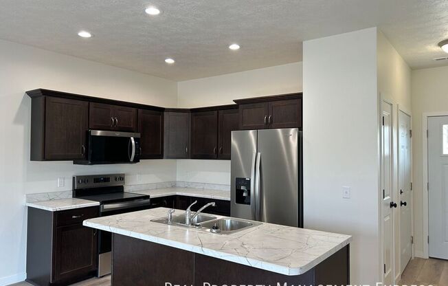 9658 W TUNIS DR