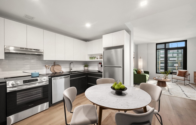 2 beds, 1 bath, 643 sqft, $2,825, Unit 605